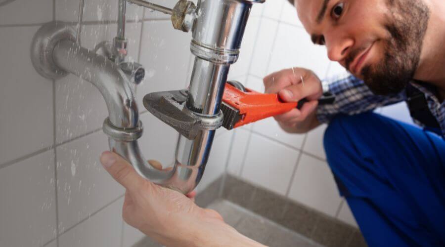 Expert burst pipe repair services in Winnsboro, TX